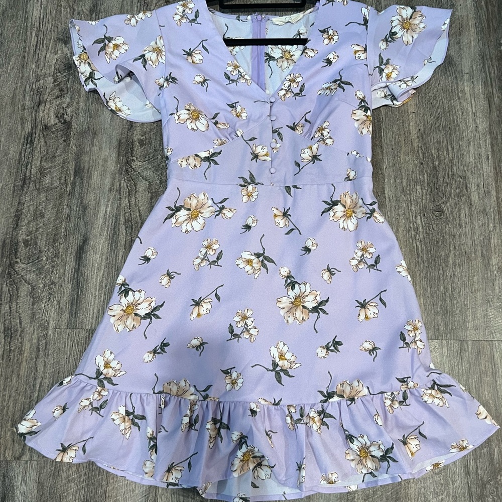 Hyped Unicorn Floral Dress. Juniors Size- Large.